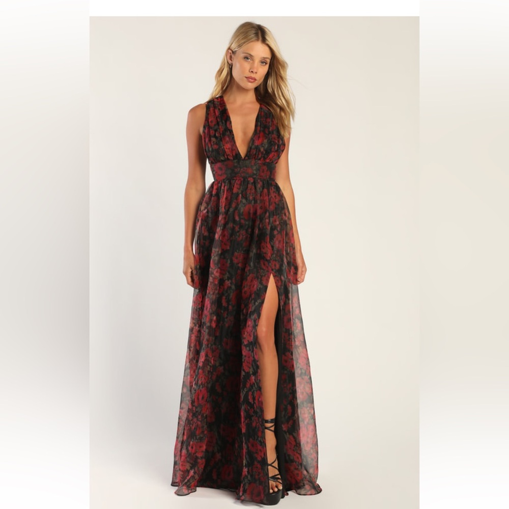 Lulu’s Garden of Passion Black Floral Print Maxi - XS